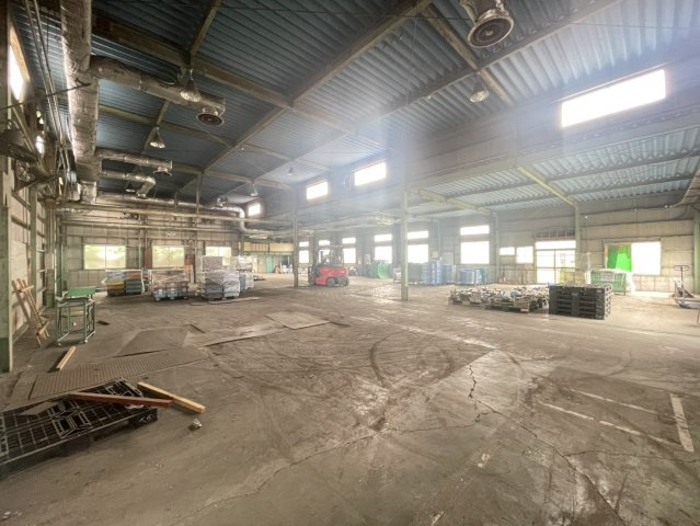 敷地面積２２５０坪以上　売地　東松山市松山町2丁目のその他|工場内　総建物面積約６５０坪！