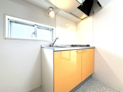 【キッチン】 | ダイアパレス生麦　生麦駅徒歩5分圏内/周辺住環境良好/角部屋/3駅徒歩圏 | ◆長い時間滞在するキッチンだからこそ、食事の準備を楽しい時間に、忙しい時でもスムーズに無駄なく作業できる、お手入れも簡単にできるなど、毎日を楽しくするキッチンスペースに仕上げました。
