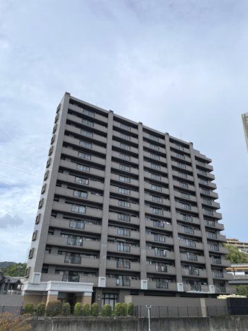 ファミール毘沙門台駅前の外観|コープ安東まで徒歩2分、コンビニやドラッグストアも徒歩圏内に揃う利便性の良い住環境です！