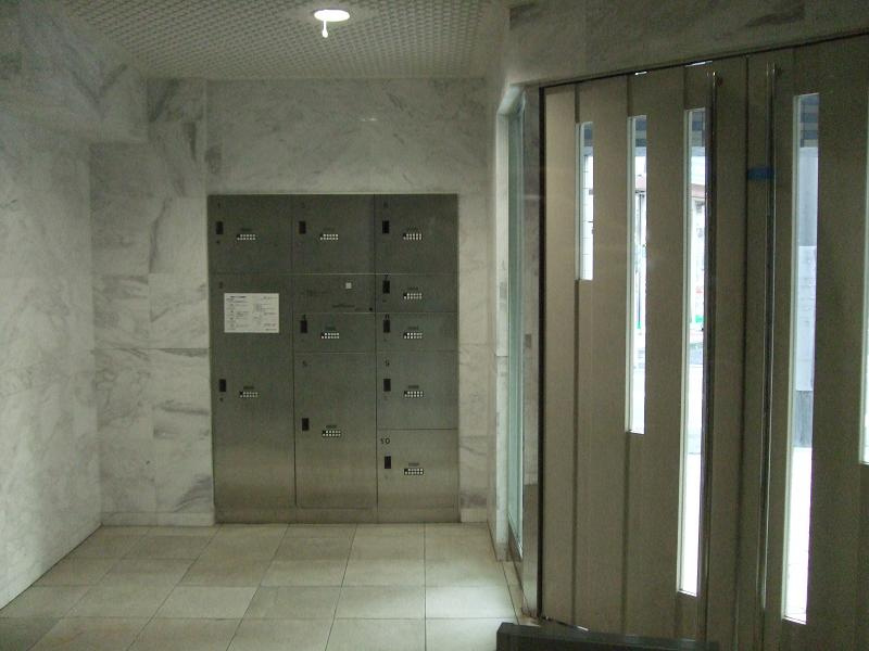 プロフ南大井のエントランス