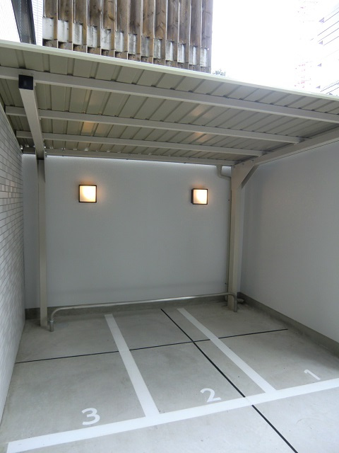 プロフ川崎八丁畷の駐車場