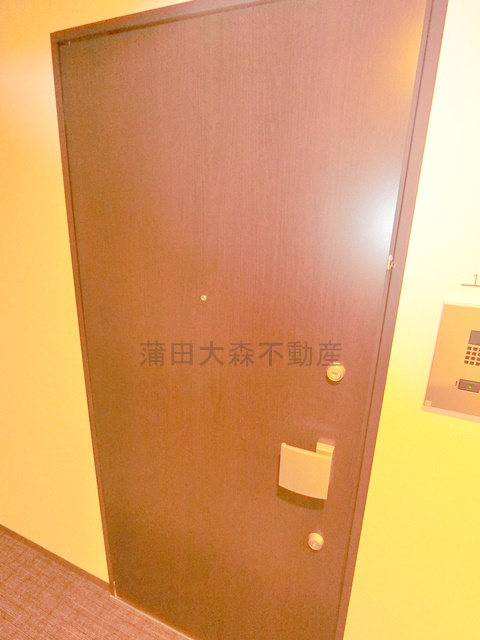 スタイリオ蒲田WESTの玄関