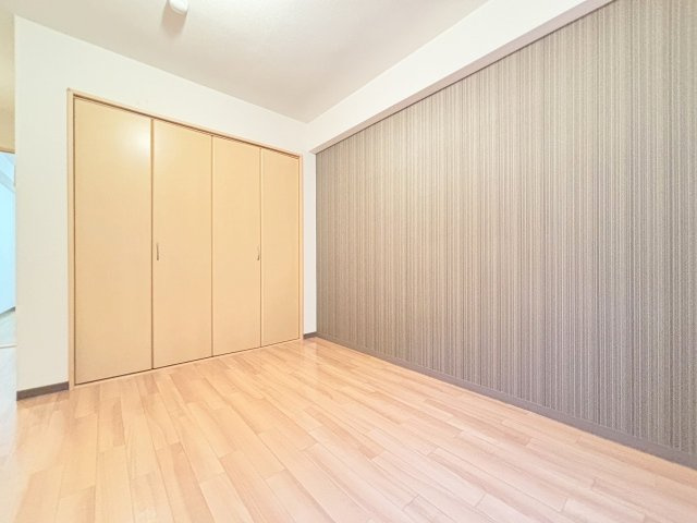 CRUM-1の洋室