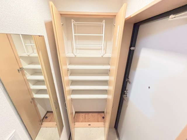 CRUM-1の収納