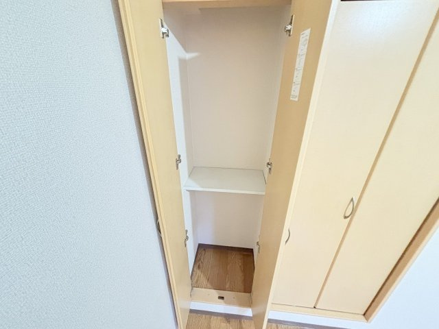 CRUM-1の収納