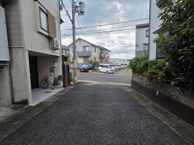 【前面道路含む現地写真】 | 山科区勧修寺西栗栖野町　中古戸建
