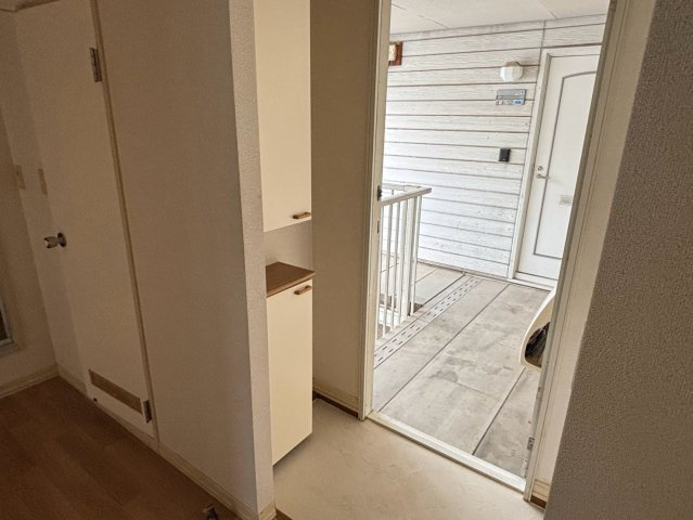 エクセル大和の玄関