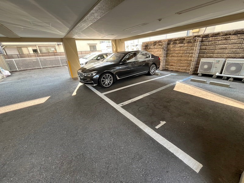 リッツコート六甲の駐車場