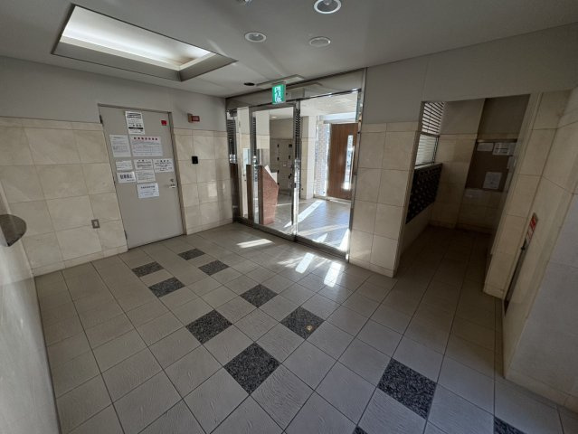 三田シティタワーのロビー