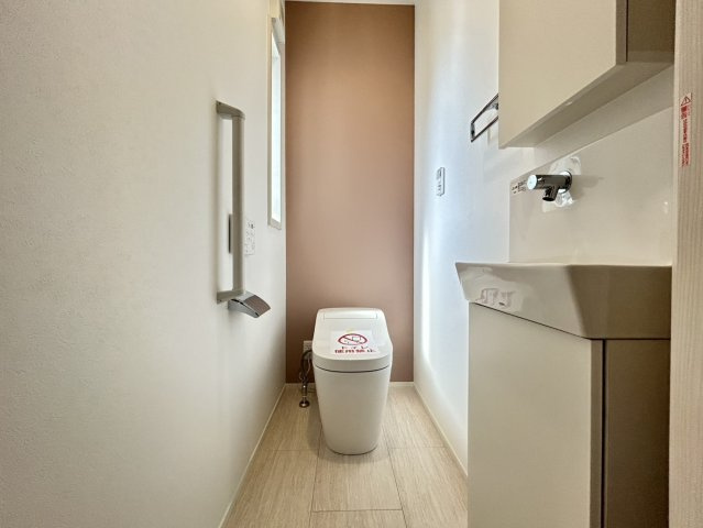 芦屋市涼風町26-6戸建てのトイレ