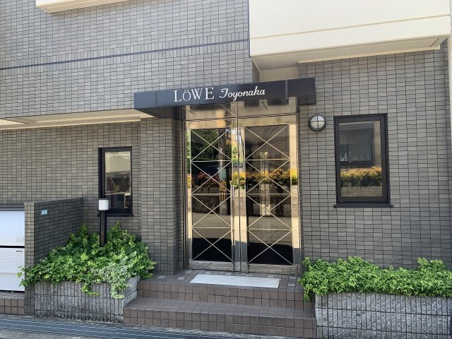 LOVVE豊中のエントランス