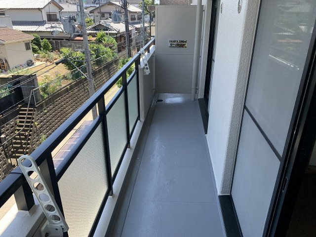 LOVVE豊中のバルコニー