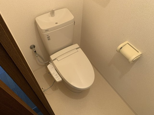 LOVVE豊中のトイレ