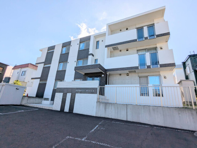 Ａｖａｎｔｉ　Ｈｉｌｌｓ