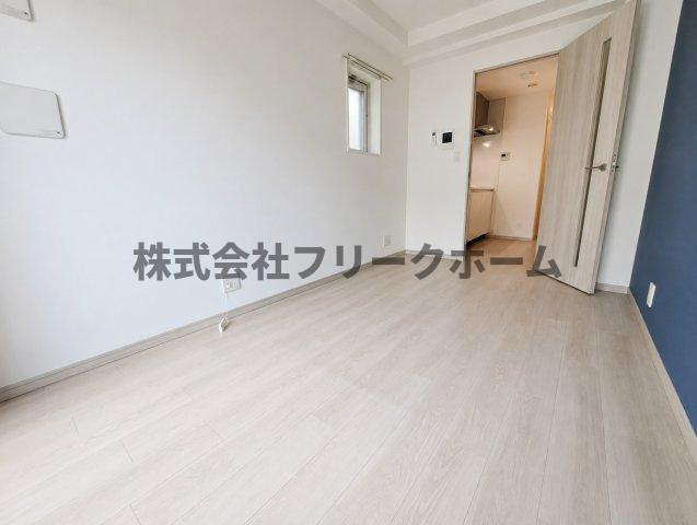 三鷹市下連雀４丁目の賃貸マンションの居間・リビング