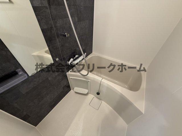 三鷹市下連雀４丁目の賃貸マンションの浴室