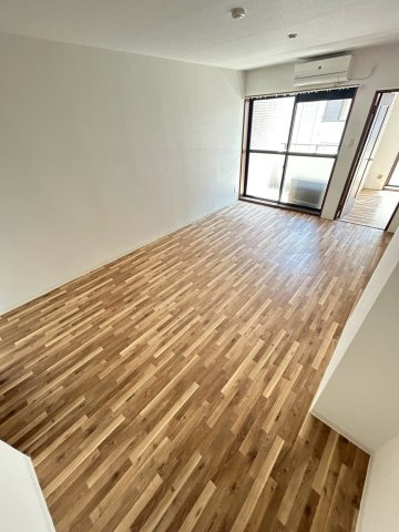 神戸市東灘区深江南町１丁目の賃貸マンションの居間・リビング
