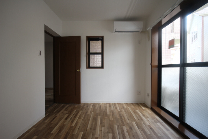 神戸市東灘区深江南町１丁目の賃貸マンションの居間・リビング