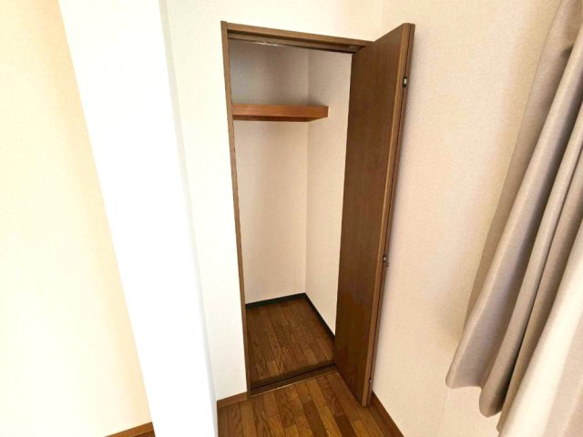 神戸市東灘区鴨子ケ原３丁目の賃貸マンションの収納