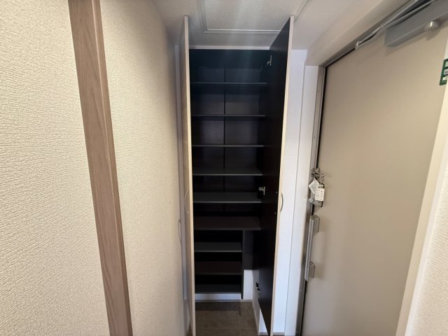 神戸市中央区中山手通７丁目のアパートの収納