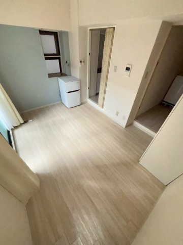 神戸市灘区友田町４丁目の賃貸マンションの居間・リビング