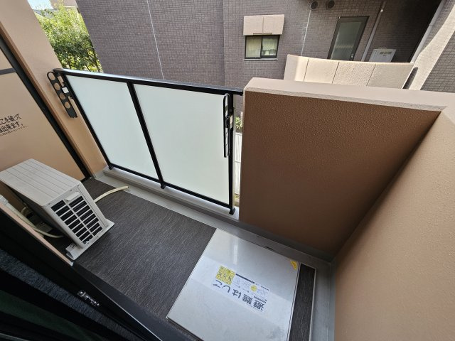 芦屋市川西町の賃貸マンションのバルコニー