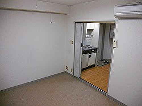 神戸市中央区旭通２丁目の賃貸マンションの洋室
