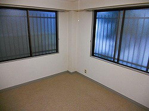 神戸市中央区旭通２丁目の賃貸マンションの洋室