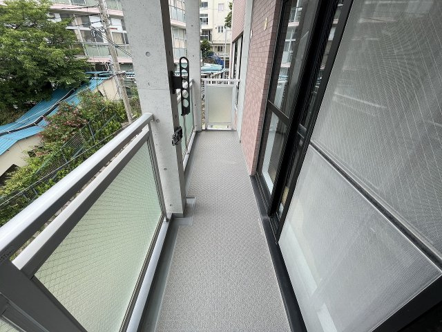 神戸市灘区箕岡通１丁目の賃貸マンションのバルコニー