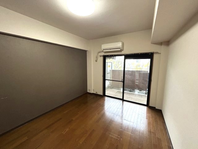 神戸市灘区王子町１丁目の賃貸マンションの居間・リビング