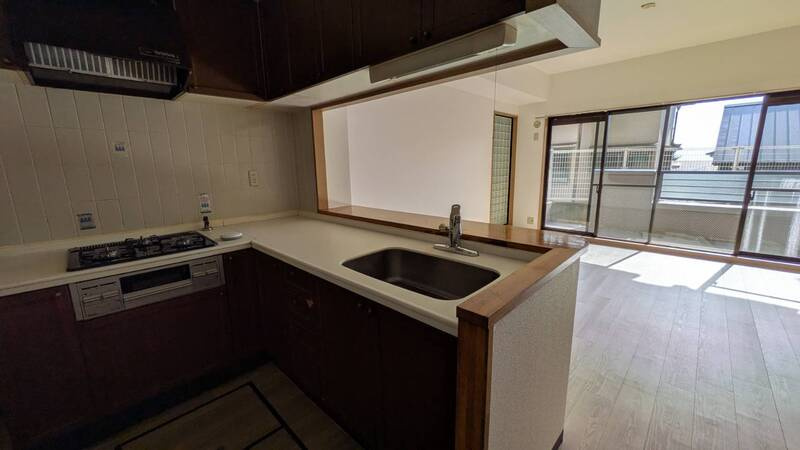 神戸市灘区城の下通２丁目の賃貸マンションのキッチン