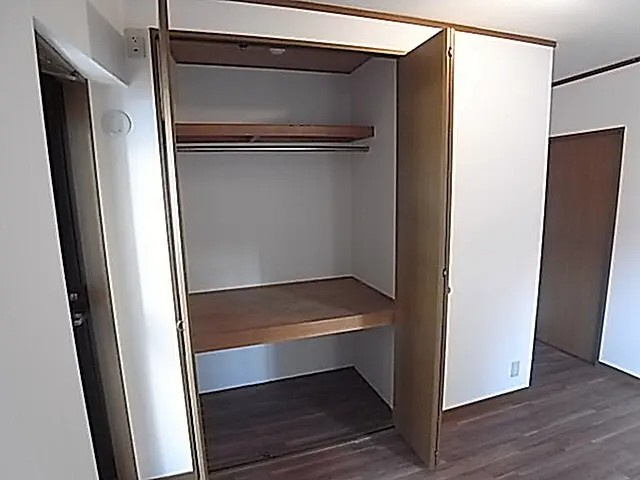 神戸市中央区琴ノ緒町１丁目の賃貸マンションの収納