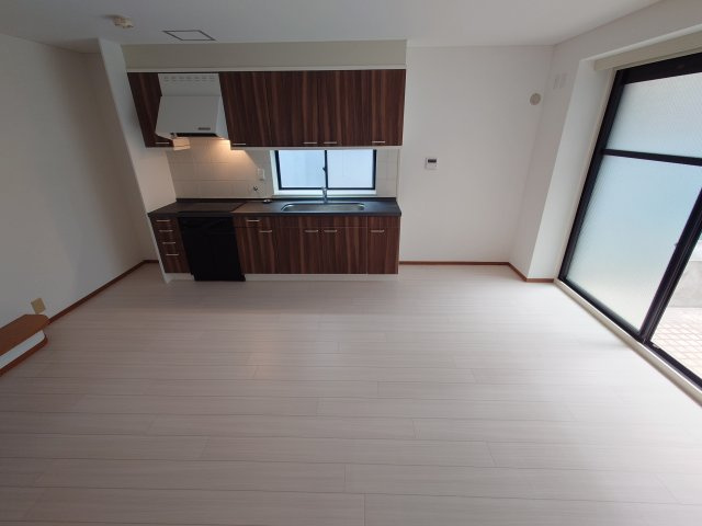 西宮市安井町の賃貸マンションの居間・リビング