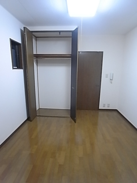 ルモンド元町の居間・リビング