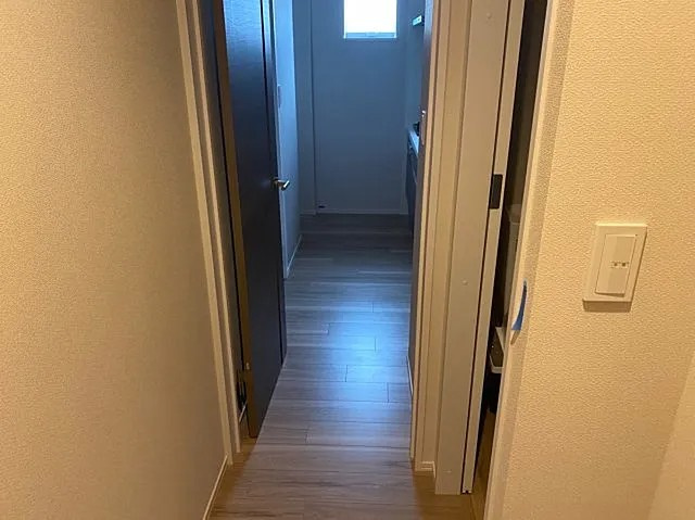 西宮市大屋町の賃貸マンションの玄関