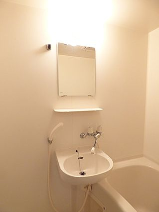 神戸市東灘区田中町２丁目の賃貸マンションの洗面所