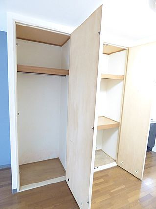 神戸市東灘区田中町２丁目の賃貸マンションの収納