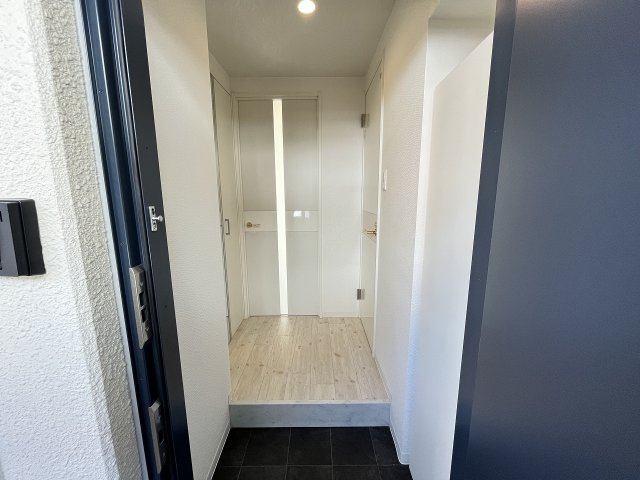 神戸市中央区二宮町１丁目の賃貸マンションの玄関