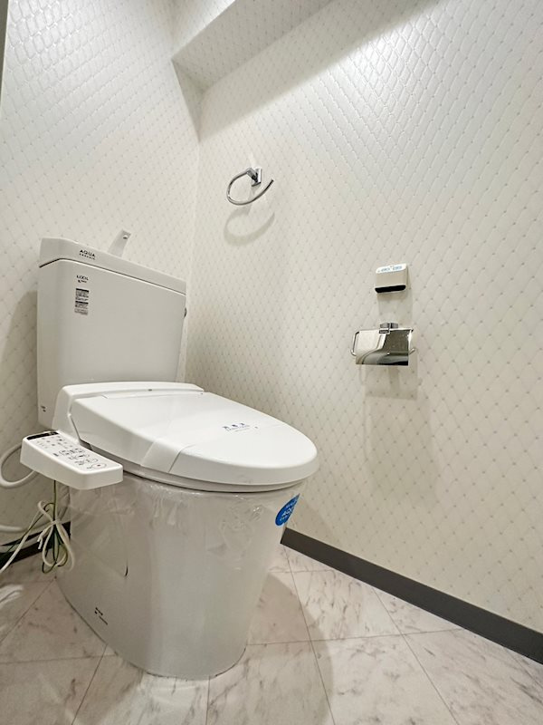 神戸市中央区二宮町１丁目の賃貸マンションのトイレ