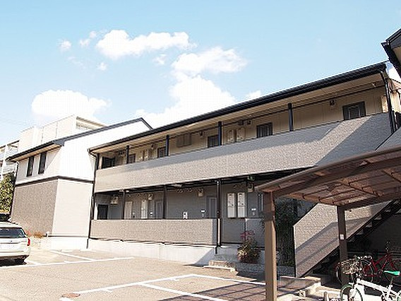 神戸市東灘区深江南町１丁目のアパートの外観