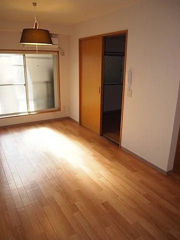 神戸市灘区天城通４丁目の賃貸マンションの居間・リビング