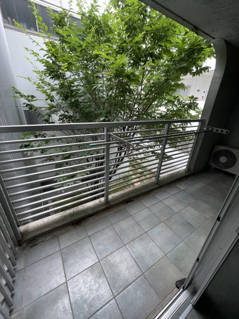 神戸市中央区北野町３丁目の賃貸マンションのバルコニー