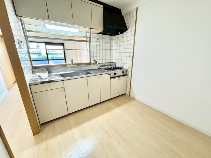 神戸市灘区新在家南町３丁目の賃貸マンションのキッチン