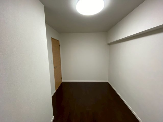 神戸市東灘区岡本７丁目の賃貸マンションの居間・リビング