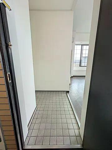 芦屋市伊勢町の賃貸マンションの玄関