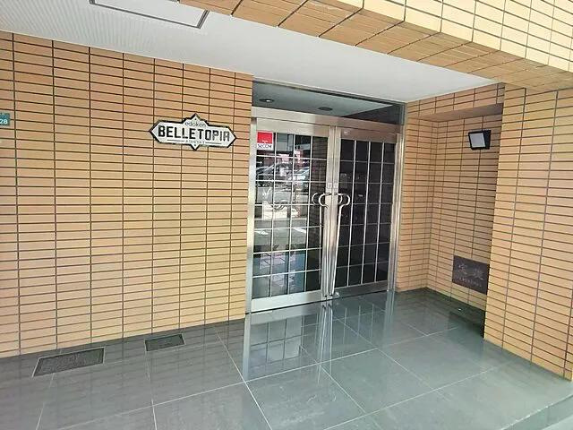 芦屋市伊勢町の賃貸マンションのエントランス