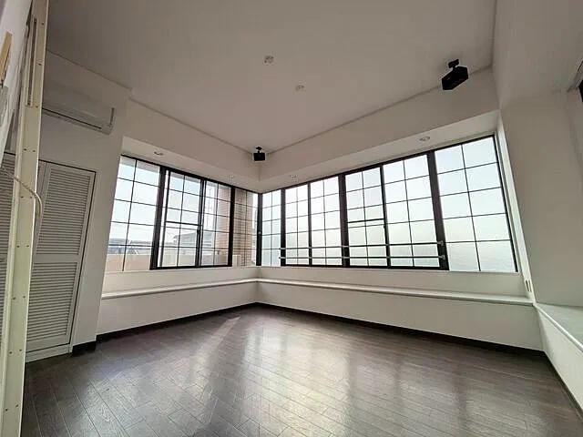 芦屋市伊勢町の賃貸マンションの居間・リビング