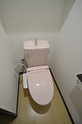 神戸市中央区日暮通１丁目の賃貸マンションのトイレ