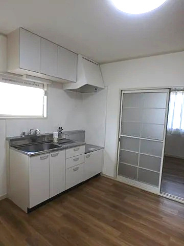 芦屋市松浜町のアパートのキッチン