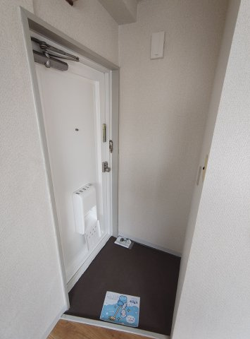 神戸市中央区熊内町２丁目の賃貸マンションの玄関